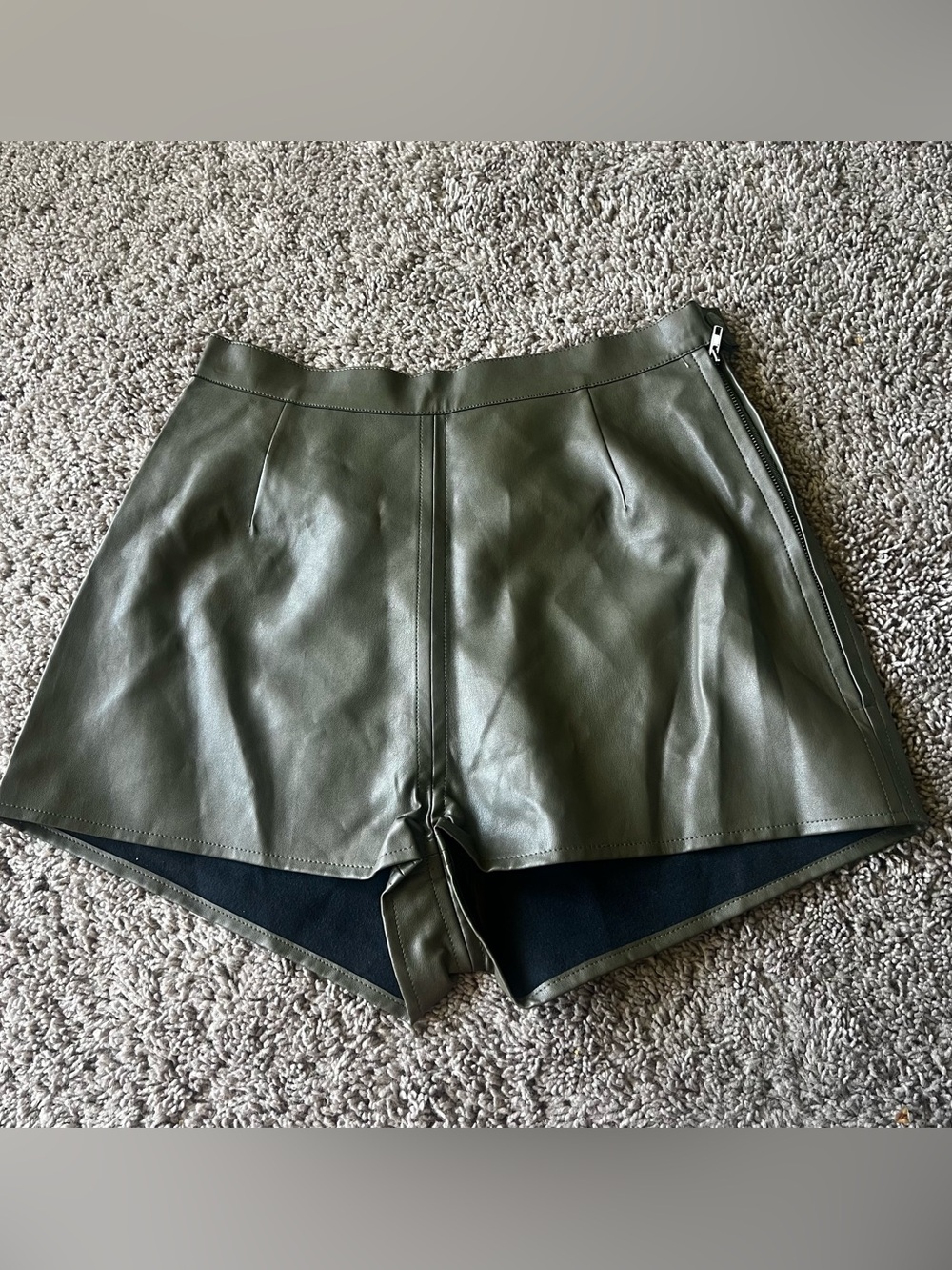 Lili Sodonio Faux Leather High Waisted Grunge Olivr Green Shorts Size Small
